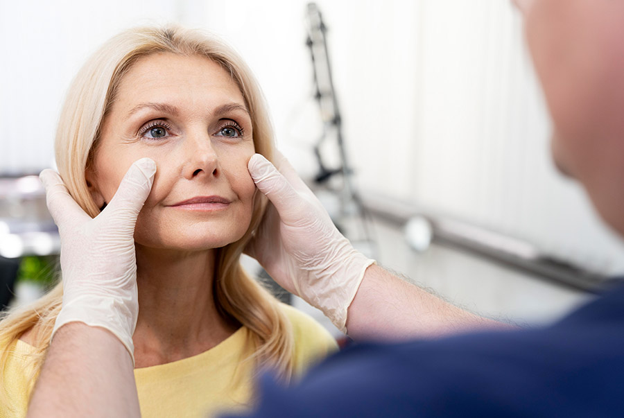 Gesichtsverjüngung ohne OP: Botox, Hyaluron, Sculptra & Fadenlifting im Vergleich